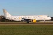 Vueling Airbus A320-216 (EC-KHN) at  Hamburg - Fuhlsbuettel (Helmut Schmidt), Germany