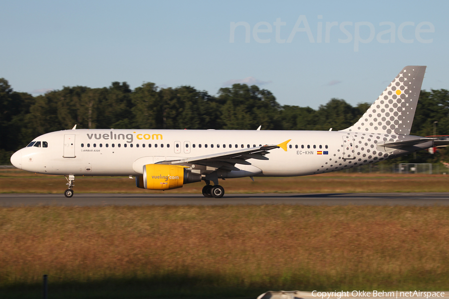 Vueling Airbus A320-216 (EC-KHN) | Photo 71638