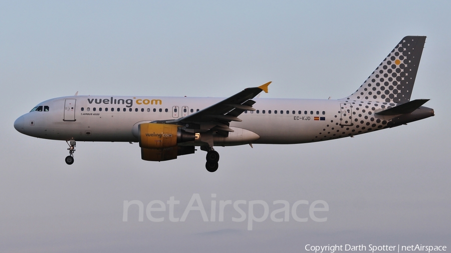 Vueling Airbus A320-216 (EC-KJD) | Photo 223801