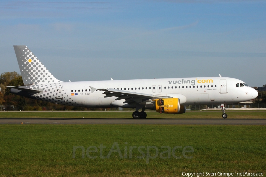 Vueling Airbus A320-216 (EC-KJD) | Photo 533856