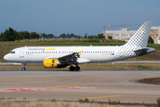 Vueling Airbus A320-216 (EC-KJD) at  Porto, Portugal