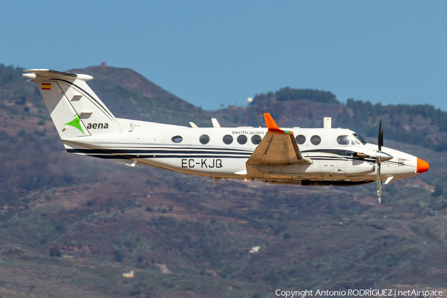 AENA Beech King Air 350 (EC-KJQ) | Photo 392968