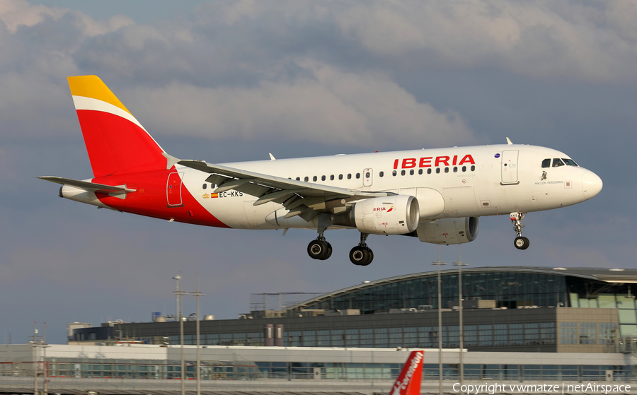 Iberia Airbus A319-111 (EC-KKS) | Photo 393276