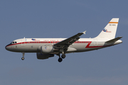 Iberia Airbus A319-111 (EC-KKS) at  London - Heathrow, United Kingdom