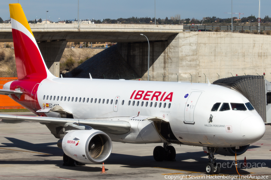 Iberia Airbus A319-111 (EC-KKS) | Photo 239320