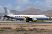 Vueling Airbus A320-214 (EC-KLB) at  Lanzarote - Arrecife, Spain