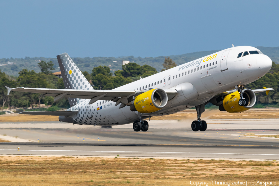 Vueling Airbus A320-214 (EC-KLB) | Photo 572447