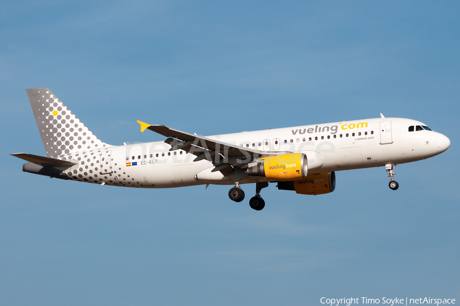 Vueling Airbus A320-216 (EC-KLT) | Photo 109165