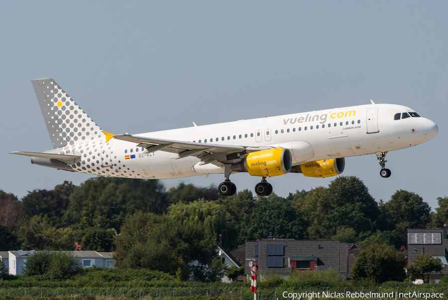 Vueling Airbus A320-216 (EC-KLT) | Photo 344423