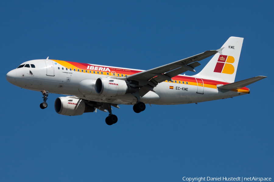 Iberia Airbus A319-111 (EC-KME) | Photo 549800