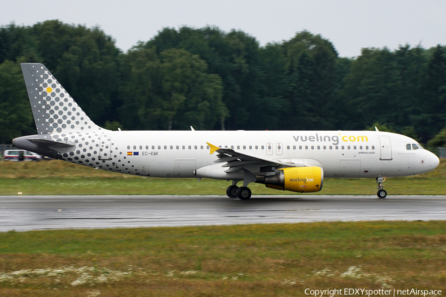 Vueling Airbus A320-216 (EC-KMI) | Photo 292993