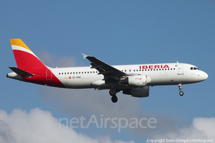 Iberia Airbus A320-214 (EC-KOH) | Photo 344485