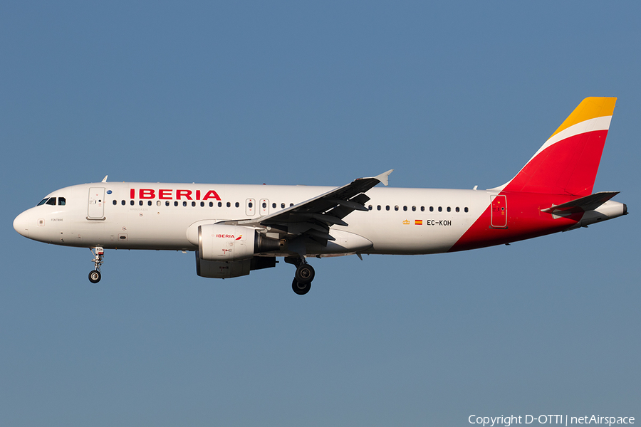 Iberia Airbus A320-214 (EC-KOH) | Photo 295349