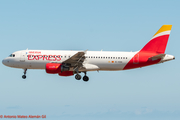 Iberia Airbus A320-214 (EC-KOH) at  Gran Canaria, Spain