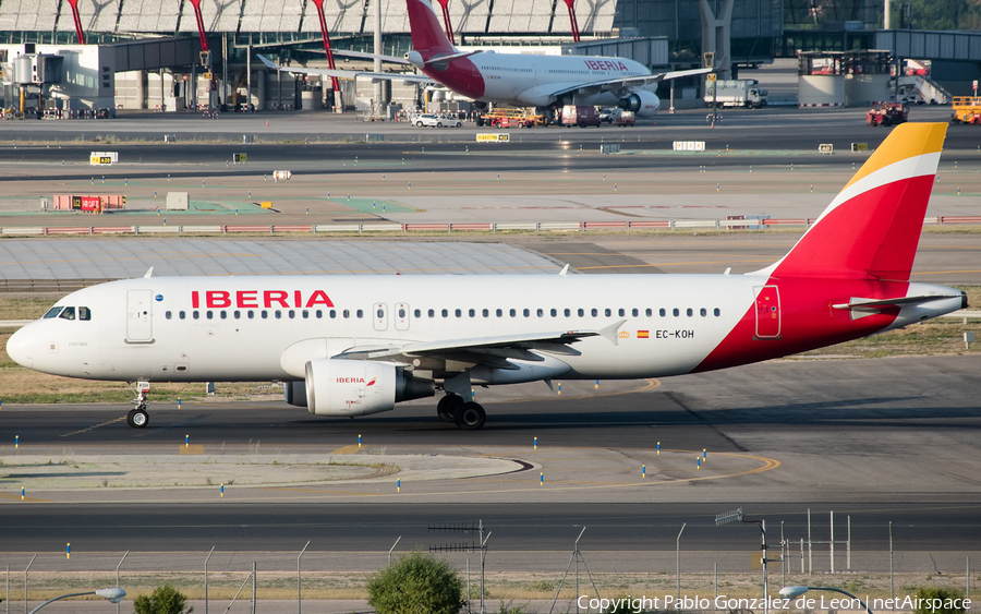 Iberia Airbus A320-214 (EC-KOH) | Photo 339263