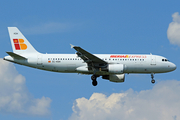 Iberia Express Airbus A320-214 (EC-KOH) at  London - Heathrow, United Kingdom