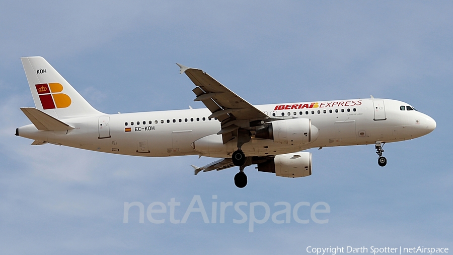 Iberia Express Airbus A320-214 (EC-KOH) | Photo 213117