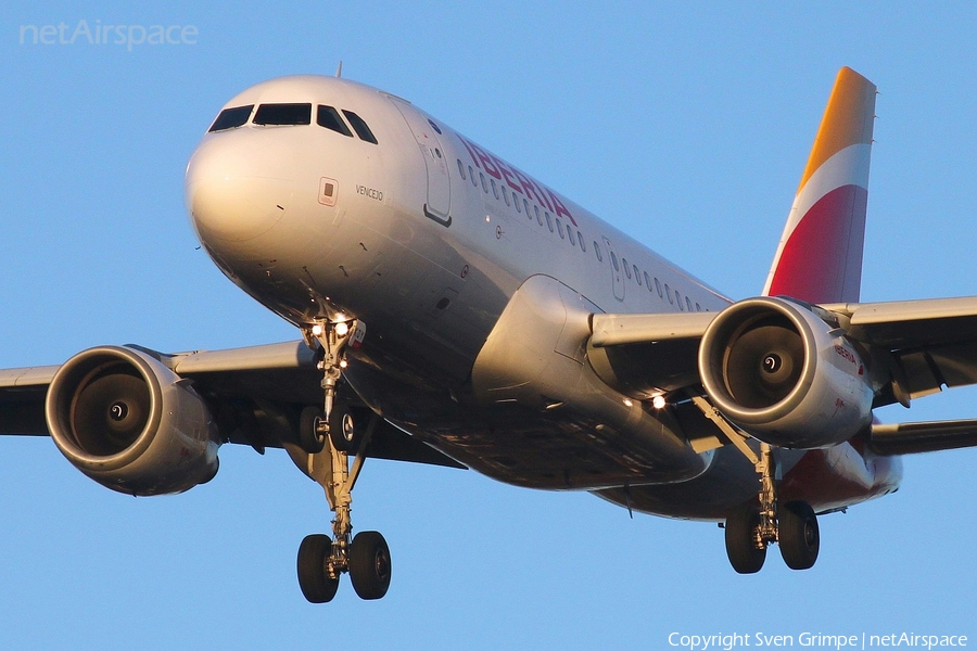 Iberia Airbus A319-111 (EC-KOY) | Photo 139767