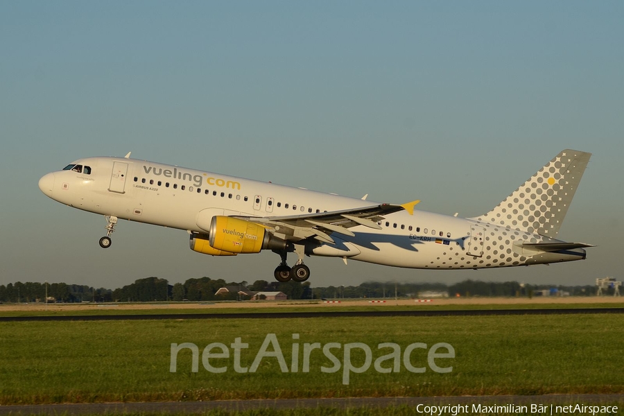 Vueling Airbus A320-214 (EC-KRH) | Photo 123796