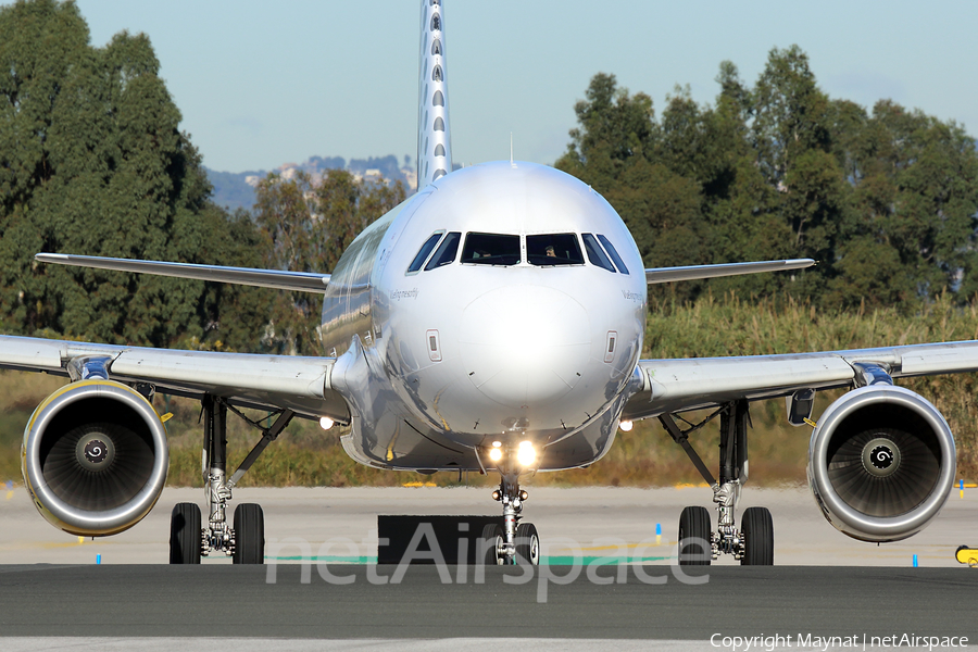 Vueling Airbus A320-214 (EC-KRH) | Photo 137793
