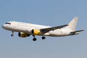 Vueling Airbus A320-214 (EC-KRH) at  Barcelona - El Prat, Spain