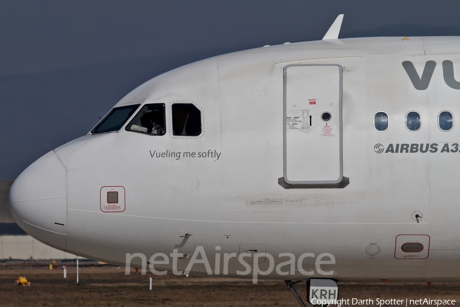 Vueling Airbus A320-214 (EC-KRH) | Photo 234626