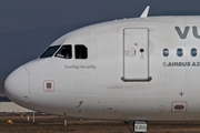 Vueling Airbus A320-214 (EC-KRH) at  Frankfurt am Main, Germany