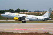 Vueling Airbus A320-214 (EC-KRH) at  Porto, Portugal