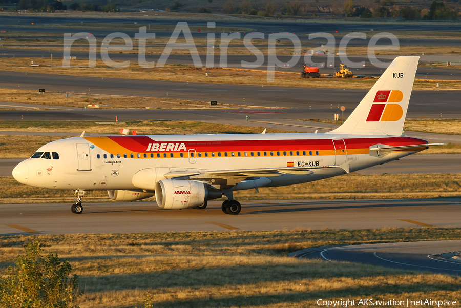 Iberia Airbus A319-111 (EC-KUB) | Photo 132238
