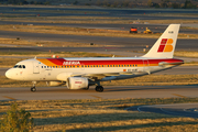 Iberia Airbus A319-111 (EC-KUB) at  Madrid - Barajas, Spain