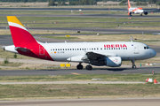 Iberia Airbus A319-111 (EC-KUB) at  Madrid - Barajas, Spain