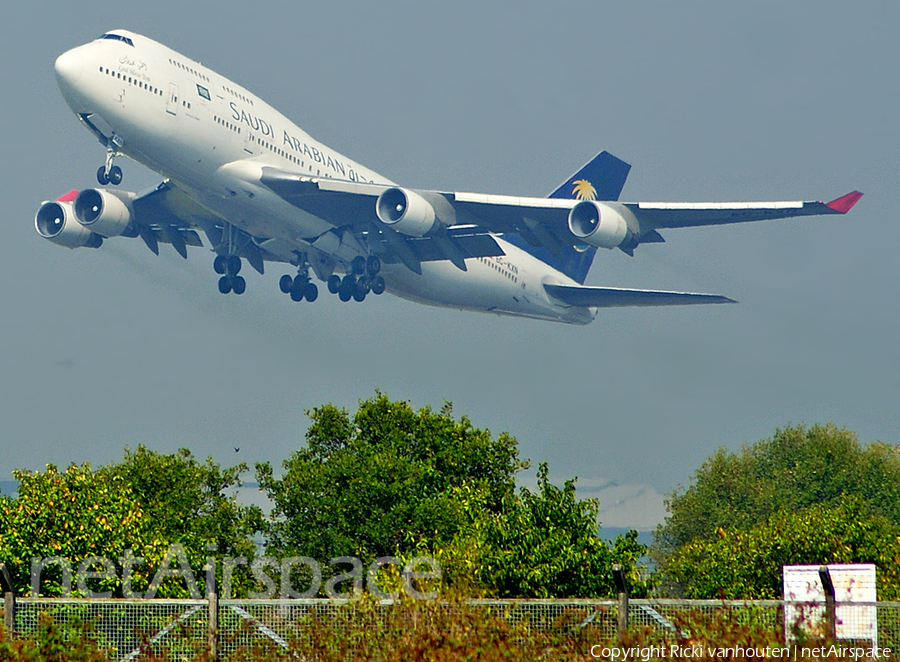 Saudi Arabian Airlines (Wamos Air) Boeing 747-4H6 (EC-KXN) | Photo 362282
