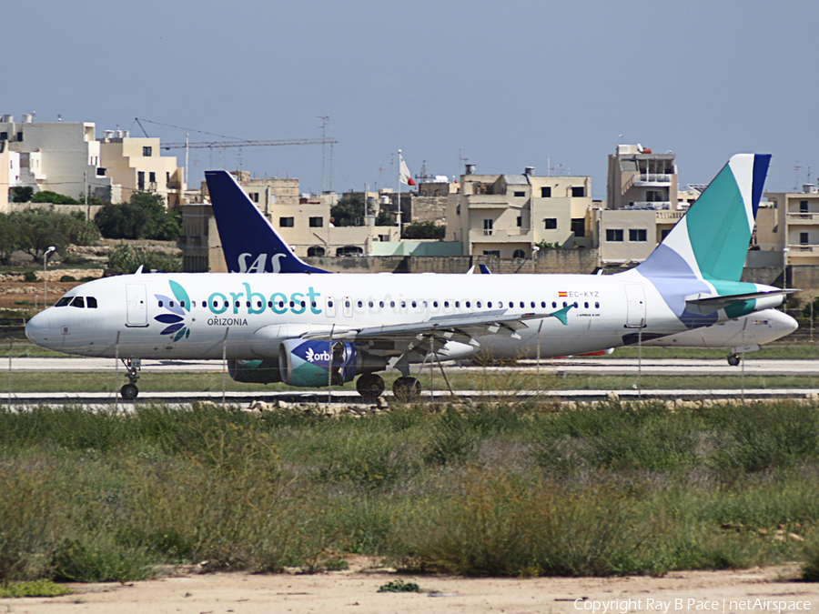 Orbest Orizonia Airbus A320-214 (EC-KYZ) | Photo 12549