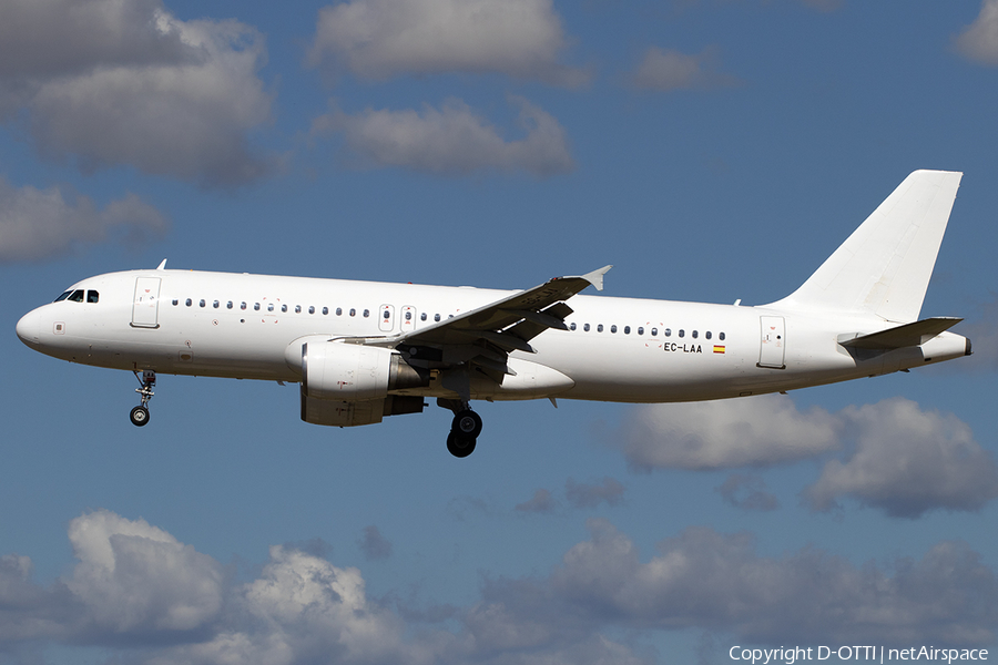 Iberia Express Airbus A320-214 (EC-LAA) | Photo 534602