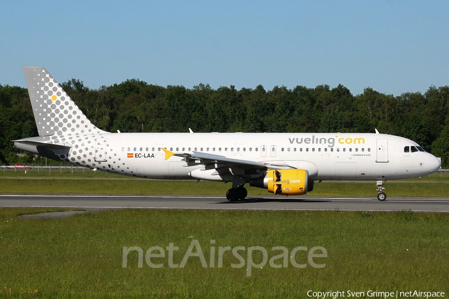 Vueling Airbus A320-214 (EC-LAA) | Photo 18502