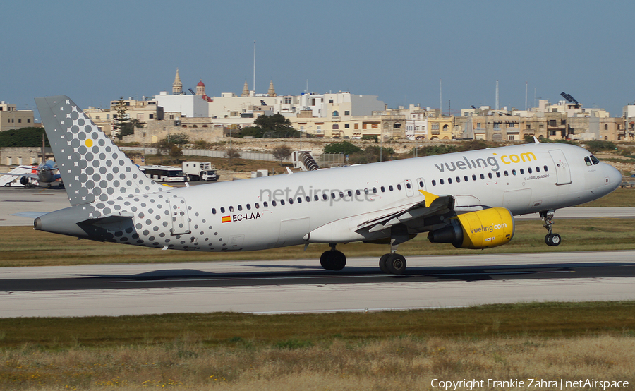 Vueling Airbus A320-214 (EC-LAA) | Photo 24570