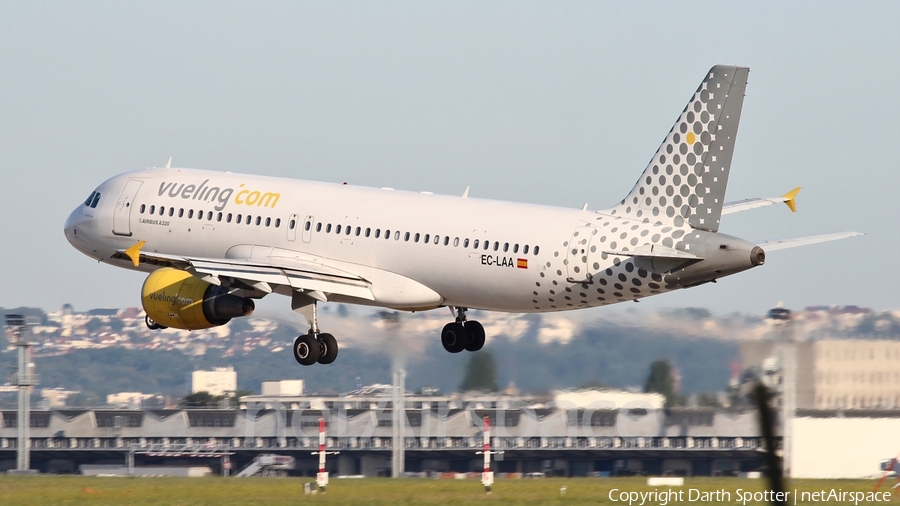 Vueling Airbus A320-214 (EC-LAA) | Photo 220444