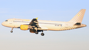 Vueling Airbus A320-214 (EC-LAB) at  Barcelona - El Prat, Spain