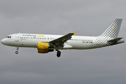 Vueling Airbus A320-214 (EC-LAB) at  Barcelona - El Prat, Spain