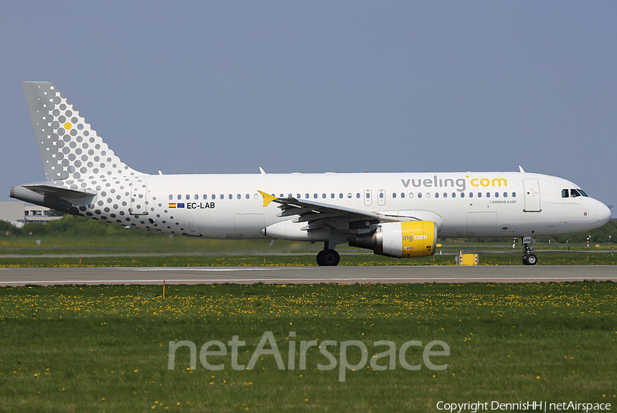 Vueling Airbus A320-214 (EC-LAB) | Photo 361215