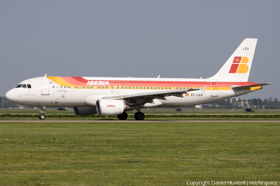Iberia Airbus A320-214 (EC-LEA) | Photo 550580