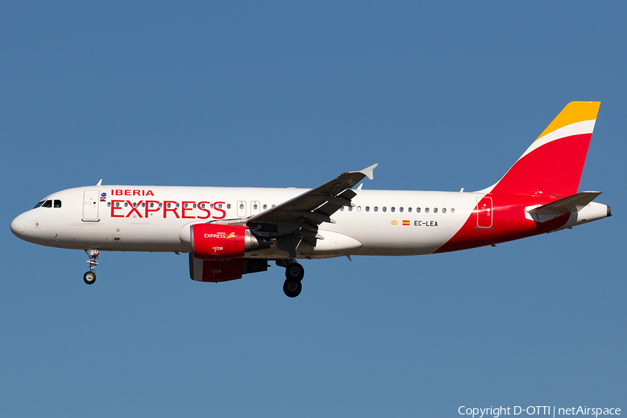 Iberia Express Airbus A320-214 (EC-LEA) | Photo 375586