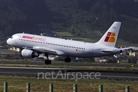 Iberia Express Airbus A320-214 (EC-LEA) at  Tenerife Norte - Los Rodeos, Spain