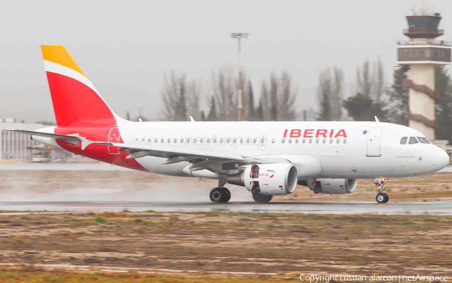Iberia Airbus A319-111 (EC-LEI) | Photo 228229