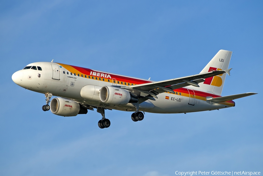 Iberia Airbus A319-111 (EC-LEI) | Photo 197902
