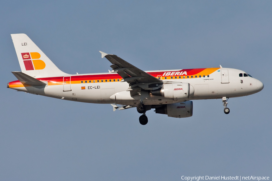Iberia Airbus A319-111 (EC-LEI) | Photo 635901