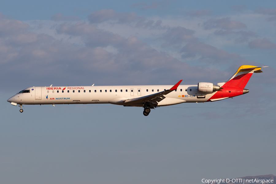 Iberia Regional (Air Nostrum) Bombardier CRJ-1000 (EC-LJR) | Photo 354797