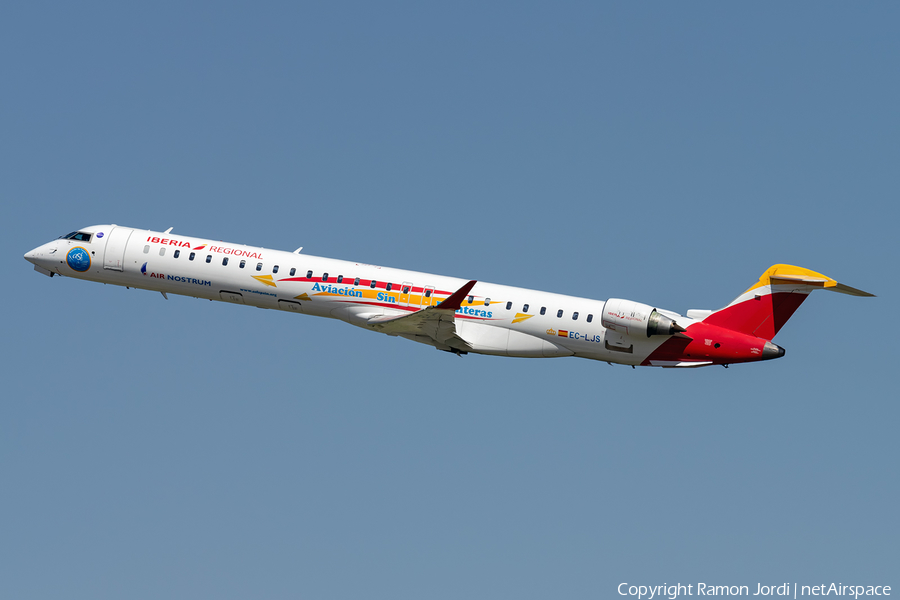 Air Nostrum Bombardier CRJ-1000 (EC-LJS) | Photo 247706