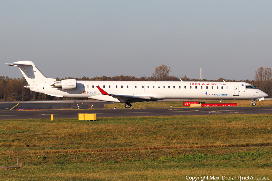 Iberia Regional (Air Nostrum) Bombardier CRJ-1000 (EC-LJT) | Photo 490892