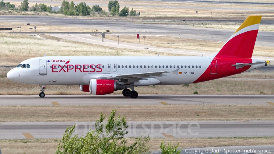 Iberia Express Airbus A320-214 (EC-LKG) | Photo 235890